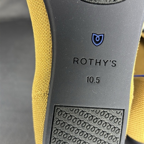 🔥🔥🔥Rothy's Women's Tan and Black Flats Size: 10.5🔥🔥🔥 - Picture 5 of 7